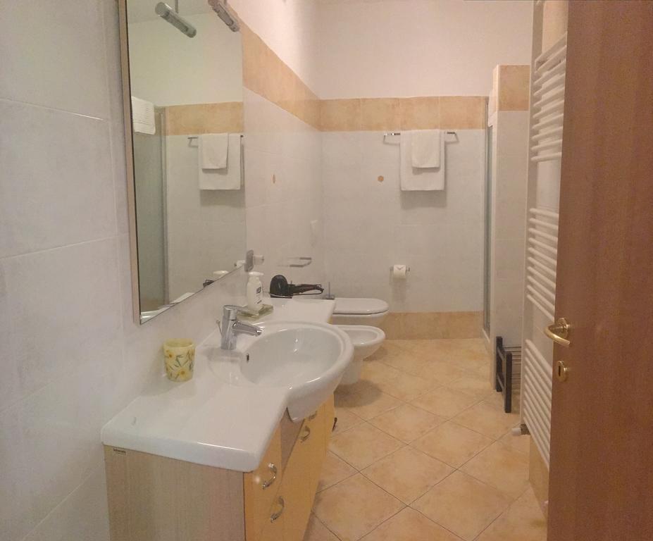 Mary Apartments Brenzone sul Garda Buitenkant foto